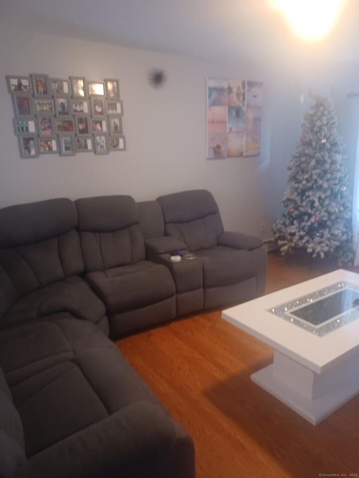 Property Photo:  50 Hortense Street  CT 06614 