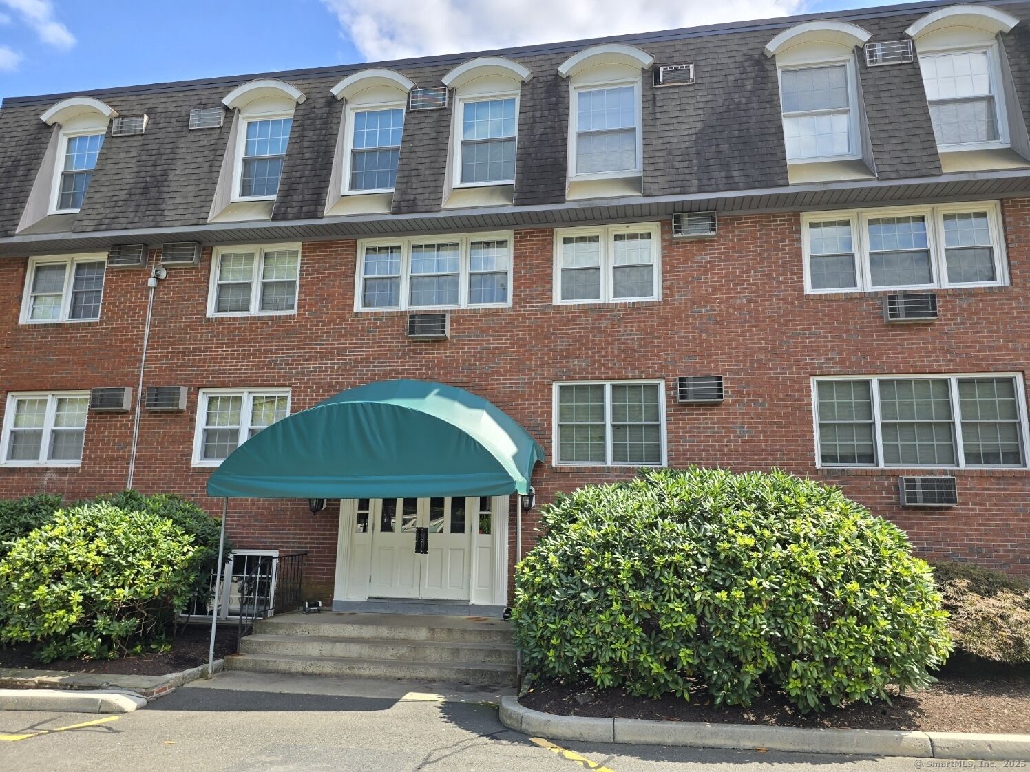Property Photo: 34A Padanaram Road 229 CT 06811