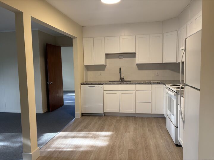 Property Photo: 986 Whalley Avenue A2 CT 06515