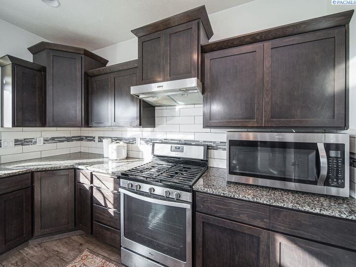 Property Photo:  5813 Sidon Ln  WA 99301 