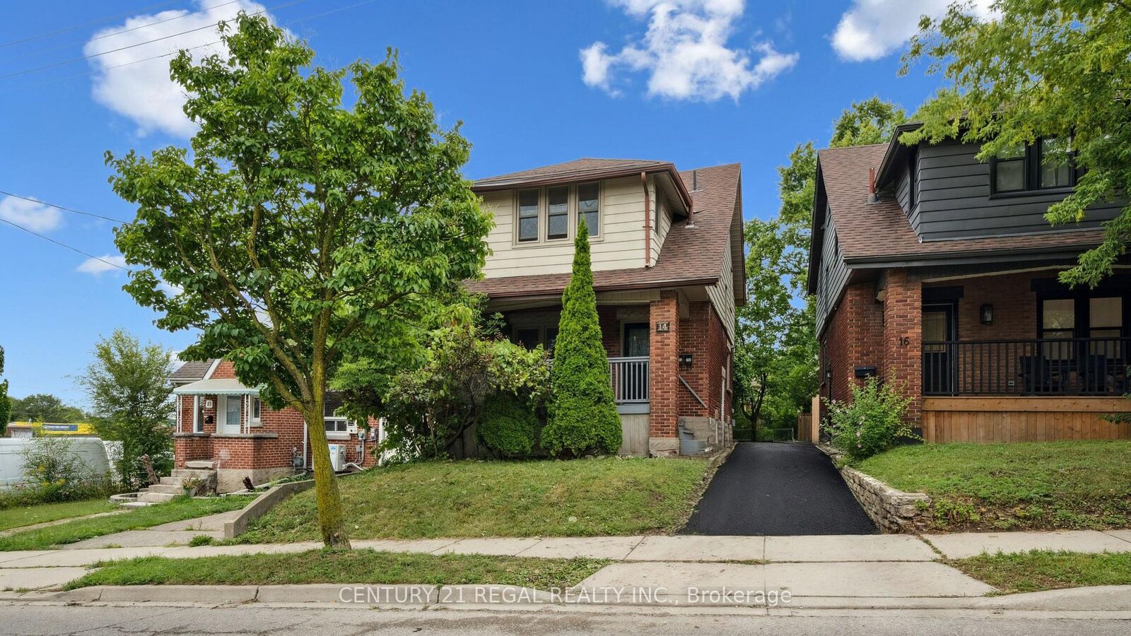 Property Photo:  14 Stirling Avenue N  ON N2H 3G5 