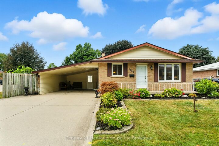 Property Photo: 1043 Canfield Crescent ON N4S 8P3