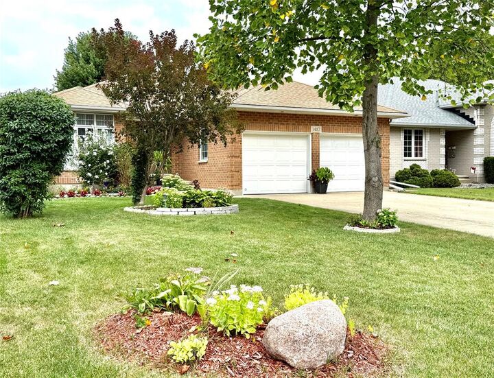 Photo de la propriété:  1410 David Bolduc Street  ON N7W 1C3 