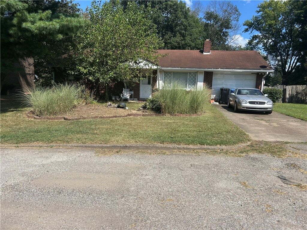 Property Photo: 307 Aqua Court PA 15135