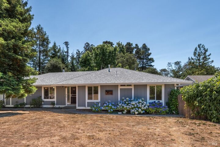5414 Hessel Avenue  Sebastopol CA 95472 photo