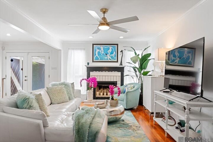 Property Photo:  2607 Rue Saint Martin Street #B  LA 70403 