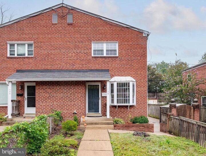 Property Photo: 131 E Taylor Run Parkway VA 22314
