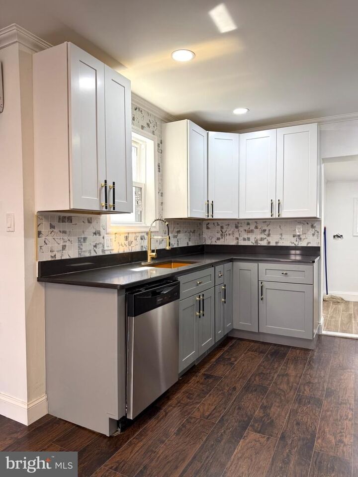 Property Photo: 6824 Rodney Street PA 19138