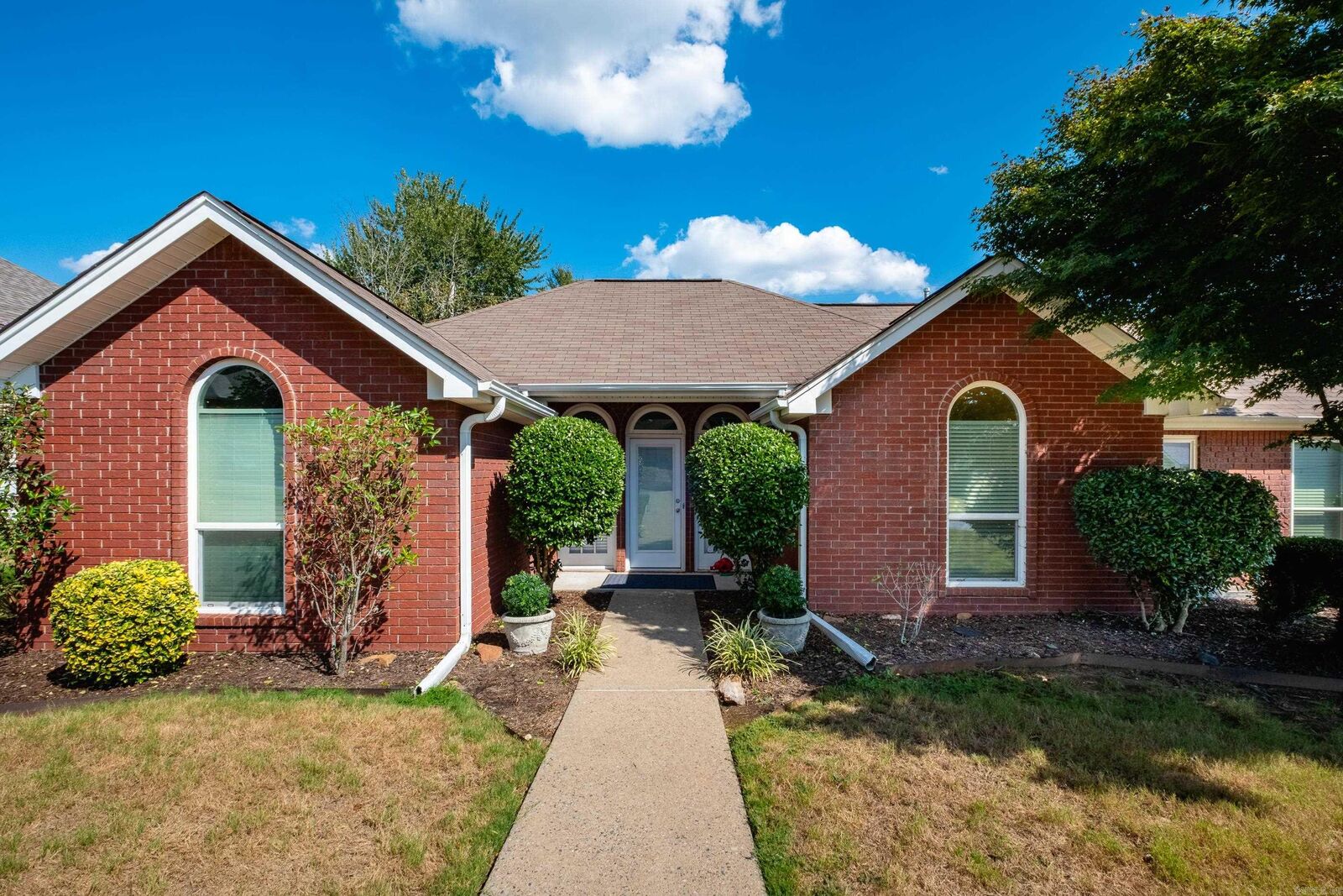 Property Photo: 12315 Cherry Laurel Drive AR 72211