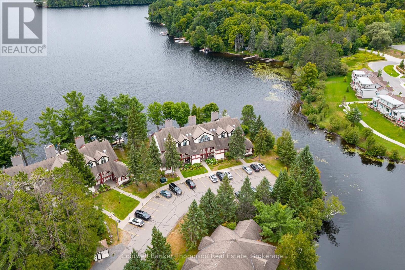 Property Photo: 10 Coveside Drive 204 ON P1H 1C3
