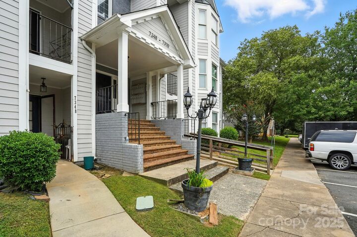 Property Photo: 7360 Rose Terrace Court NC 28215