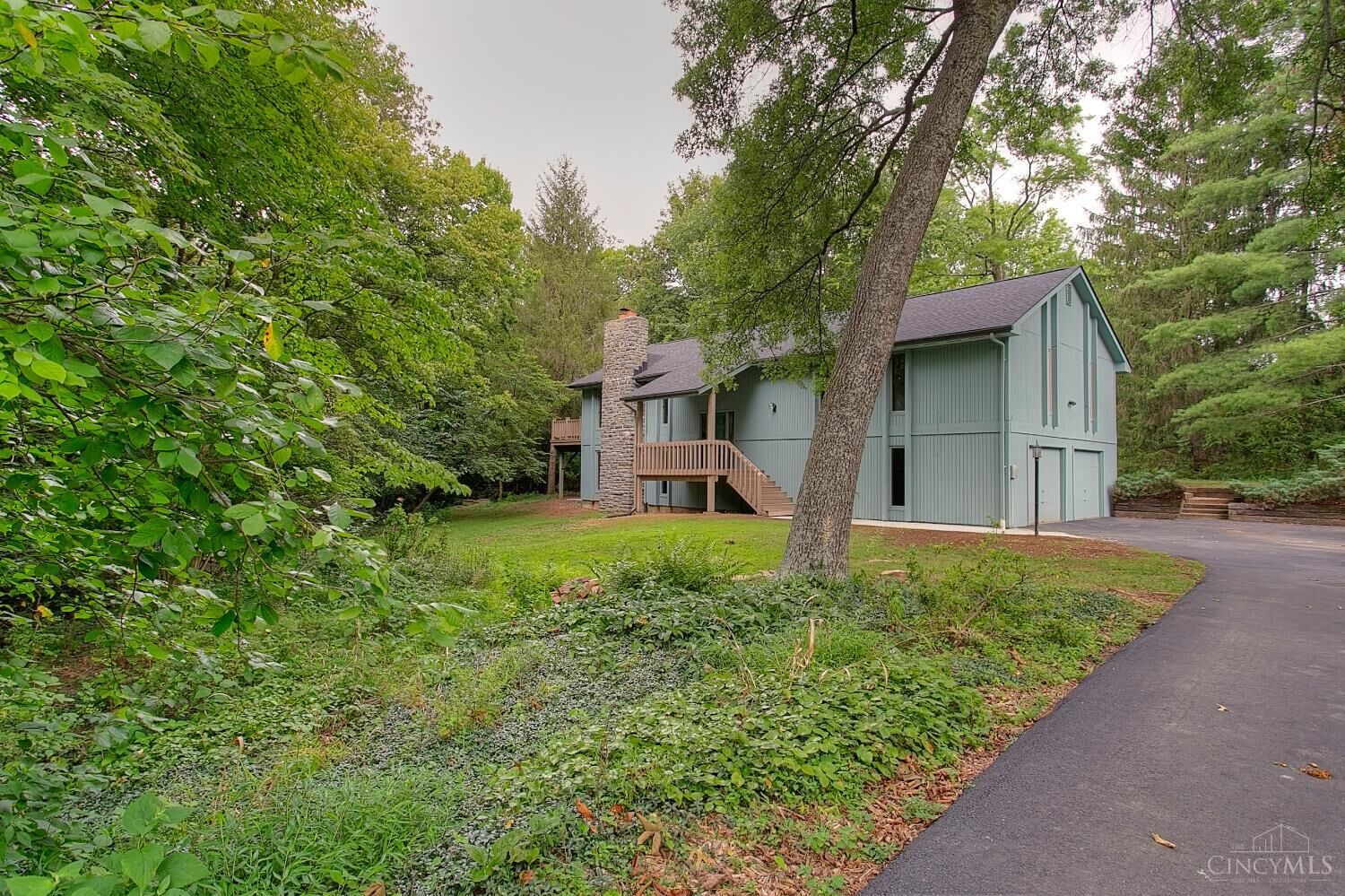 Property Photo: 988 Woodcreek Drive OH 45150