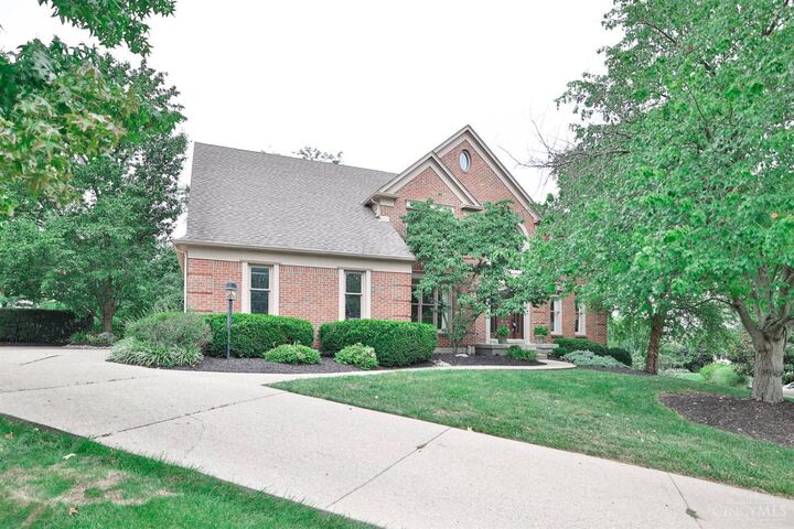 Property Photo: 5911 Hazeltine Court OH 45069