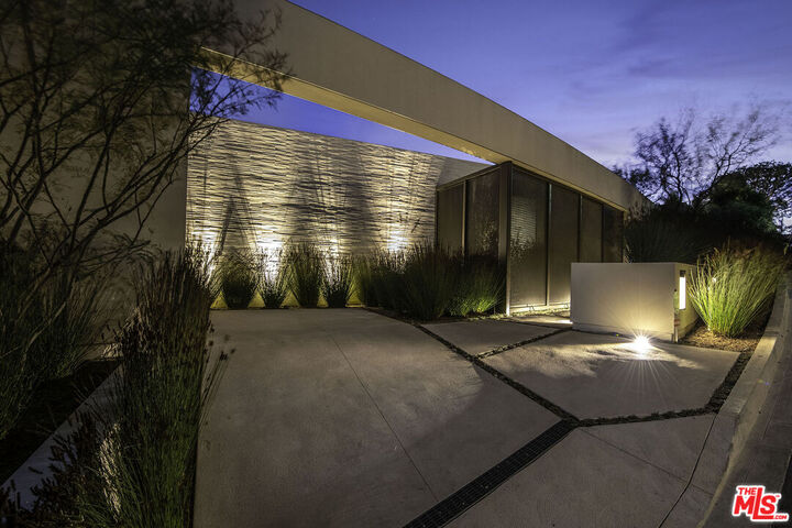 Property Photo: 9006 Thrasher Ave CA 90069