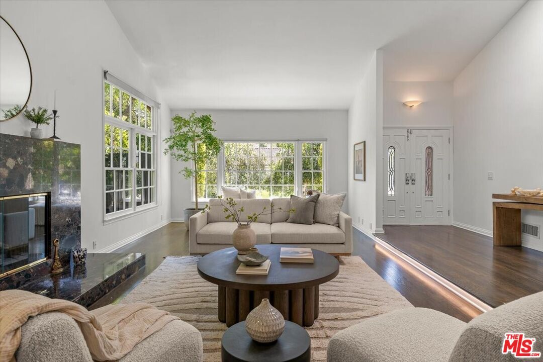 Property Photo: 10411 Windtree Dr CA 90077