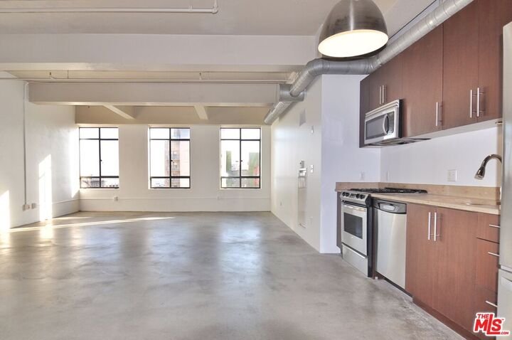 Property Photo:  849 S Broadway  CA 90014 