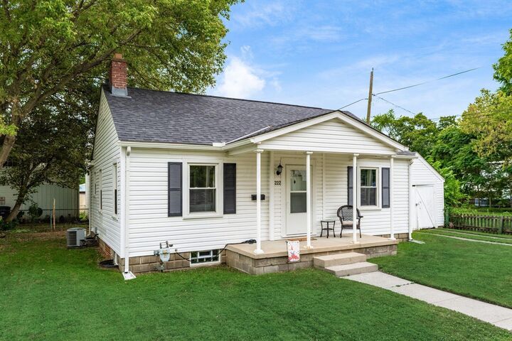 Property Photo: 222 N Maple Street OH 43130