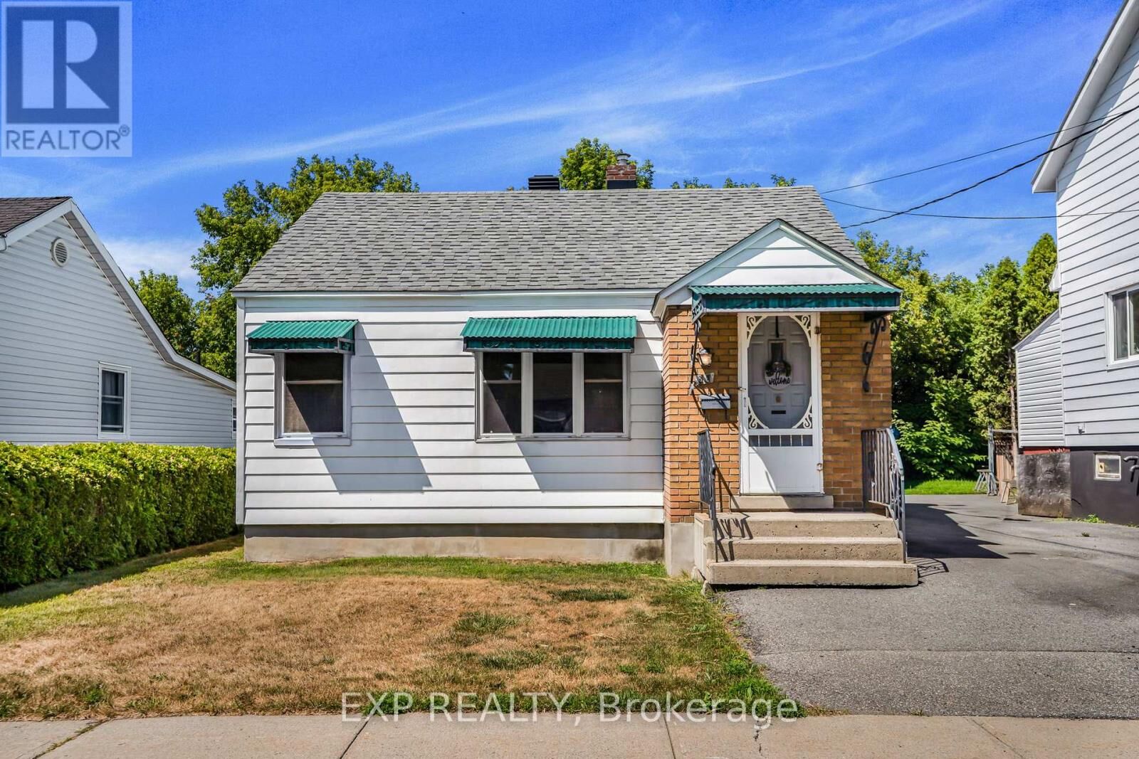 Photo de la propriété: 35 Twelfth Street East ON K6H 3A7