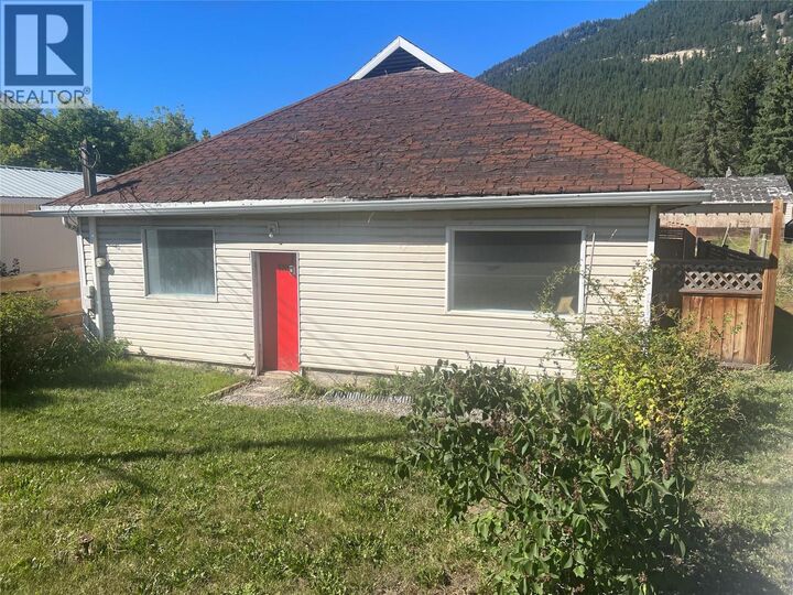 5768 Highway 97 N Highway  Falkland BC V0E 1W0 photo