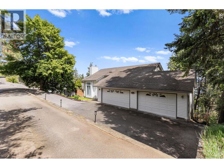 1515 Scott Crescent  West Kelowna BC V1Z 2X6 photo