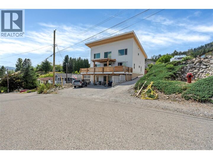 6074 Jackson Crescent  Peachland BC V0H 1X4 photo