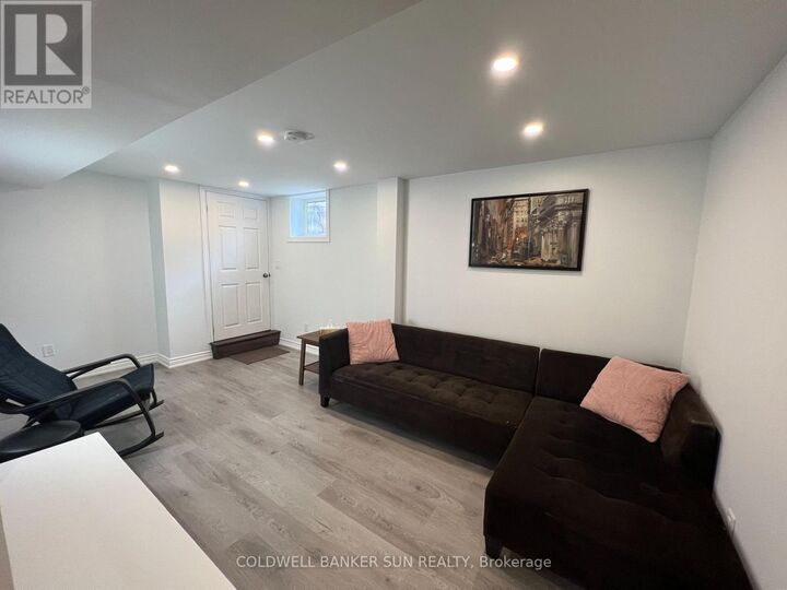 Property Photo:  70 Rossi Drive  ON L4H 3K7 