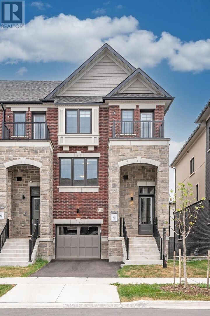 Property Photo: 1346 Kaniv Street ON L6M 5R3
