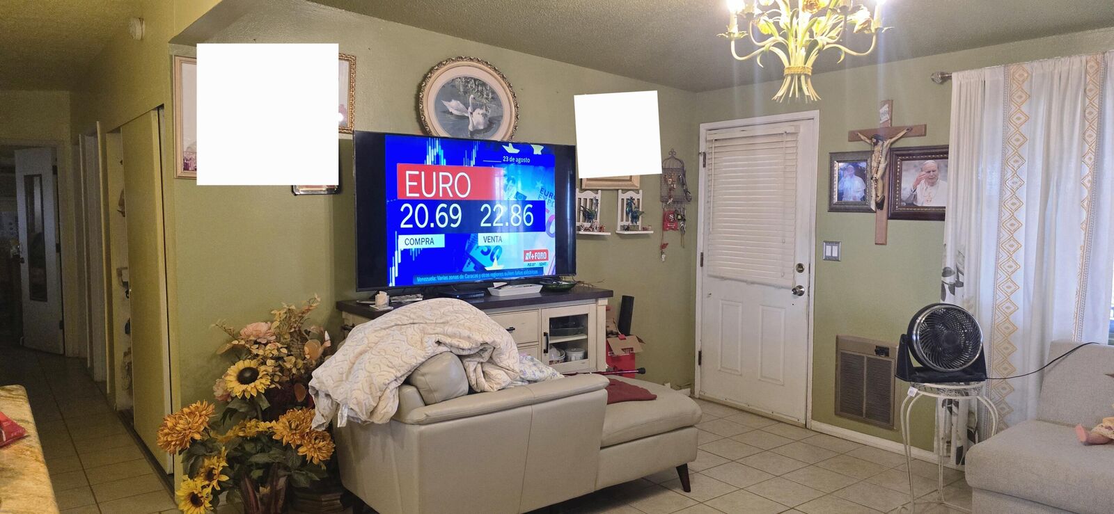 Property Photo: 1393 Pine Place CA 92274
