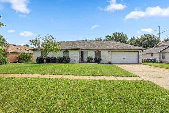2240 Prytania Circle  Navarre FL 32566 photo