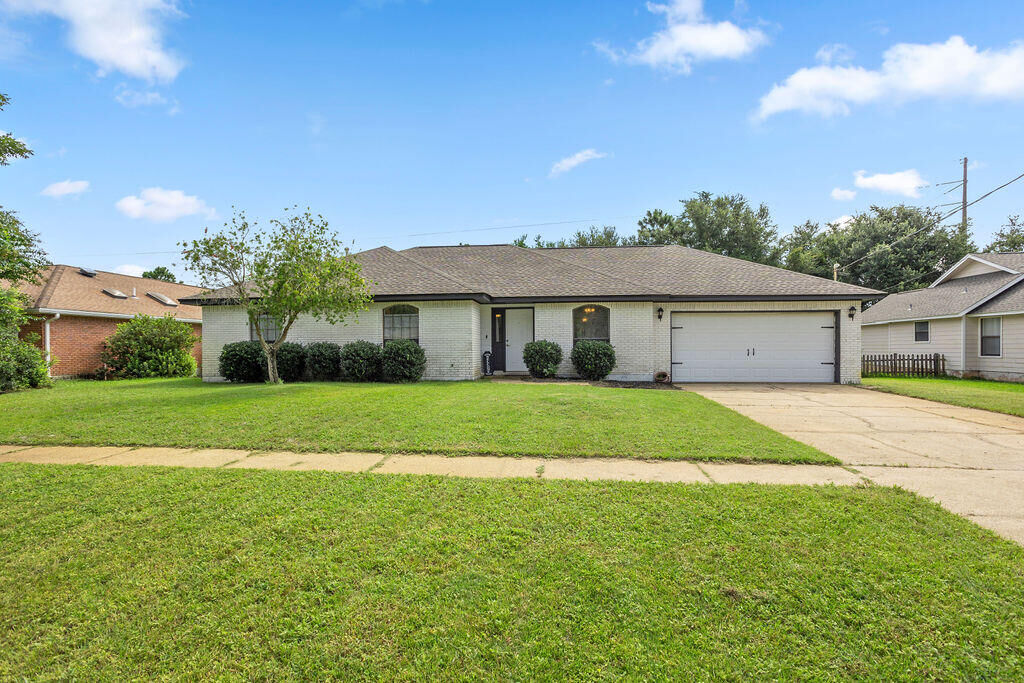Property Photo: 2240 Prytania Circle FL 32566