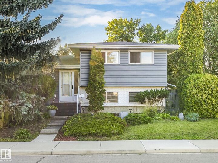4204 117 Street NW  Edmonton AB T6J 1T7 photo