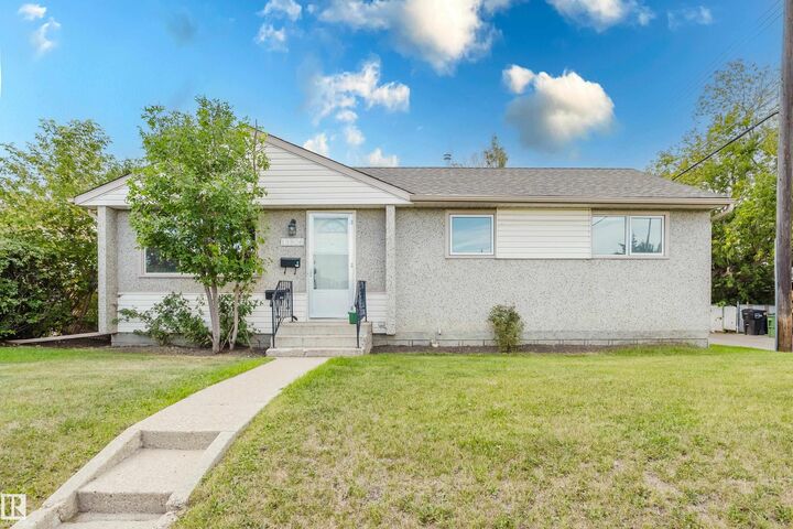 13808 135 Avenue NW  Edmonton AB T5L 3Y8 photo