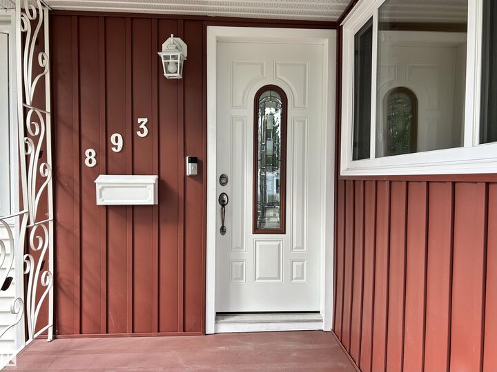 Property Photo: 893 Birch Avenue AB T8A 1X4