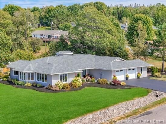 Photo de la propriété: 3 Pike Avenue NB E3E 2K3