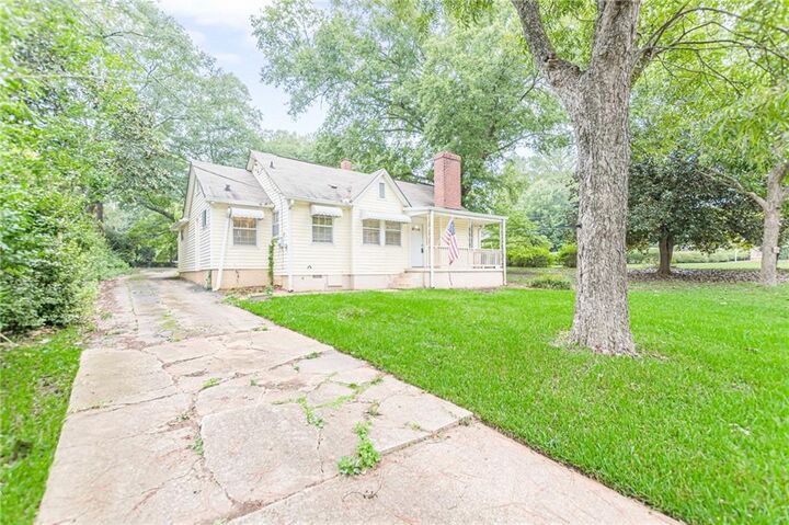 Property Photo: 739 N Greenwood Street GA 30240
