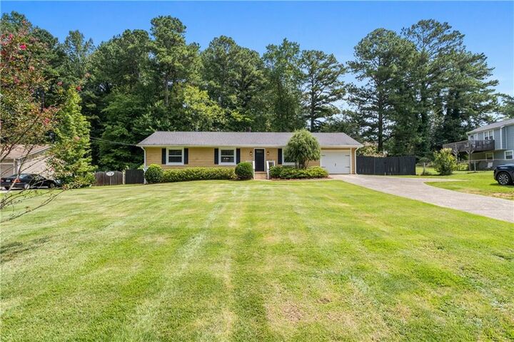 Property Photo: 3070 Mars Hill Church Road NW GA 30101
