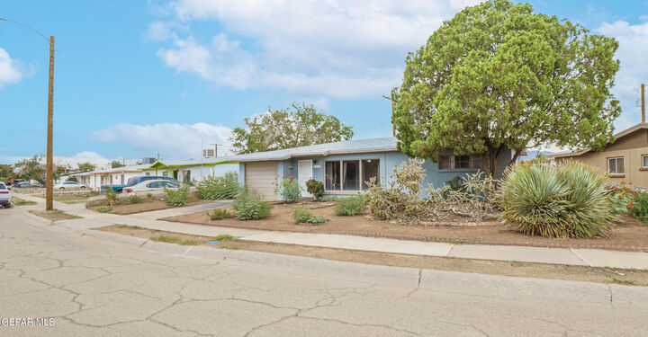 Property Photo: 1411 Elmhurst Drive TX 79925