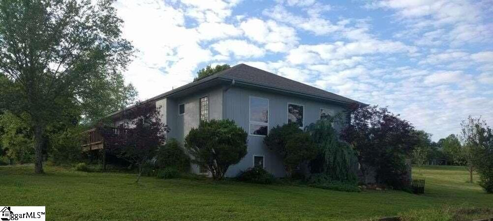 Property Photo:  400 Link Road  SC 29670 