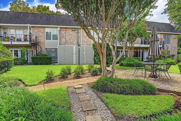 Property Photo: 2238 S Piney Point Road 108 TX 77063