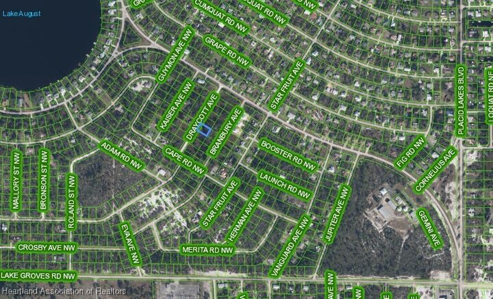 Property Photo: 112 Draycott Avenue FL 33852