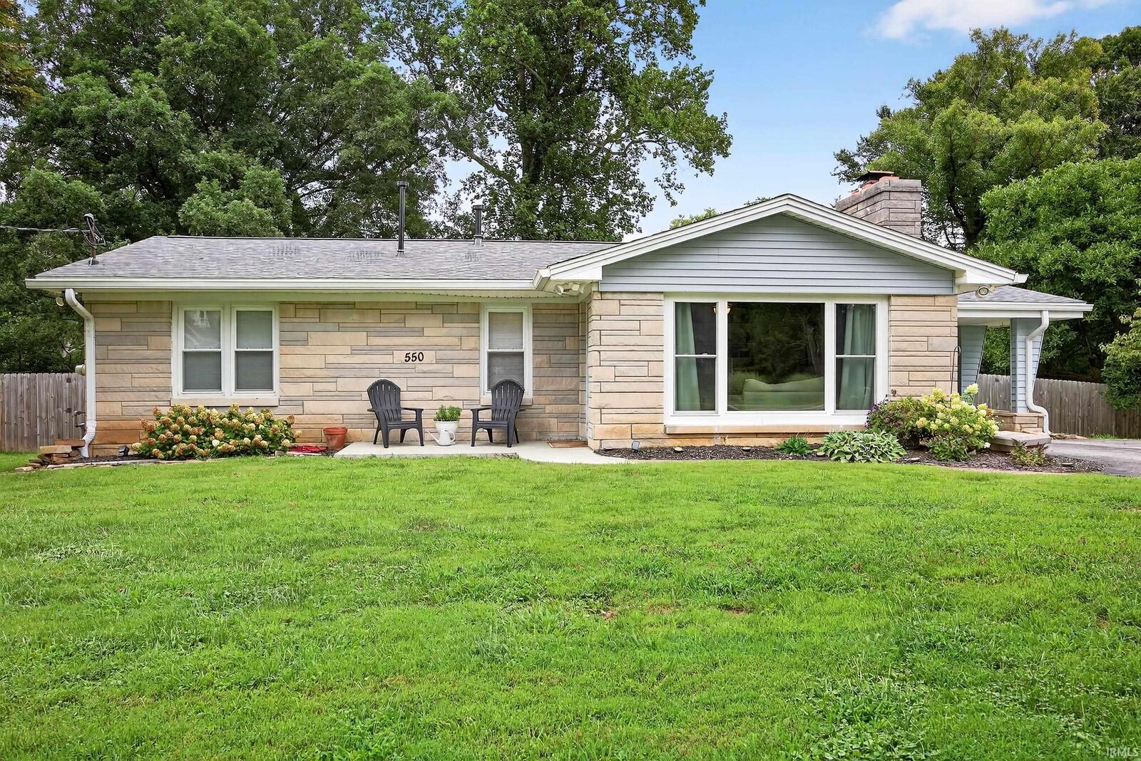 Property Photo: 550 W Cross Road IN 47403
