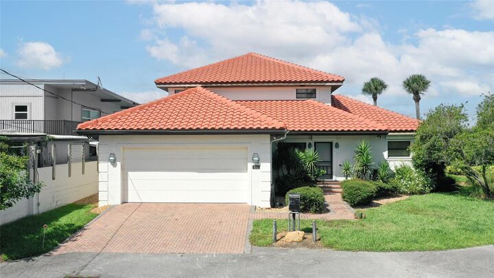 Property Photo:  122 Coral Way  FL 32127 
