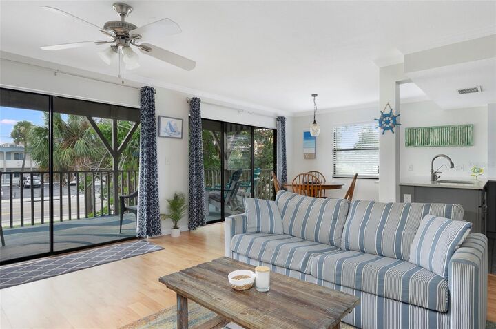 Property Photo: 2109 Gulf Boulevard 1B FL 33785