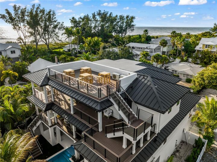 Property Photo:  107 Maple Avenue  FL 34216 