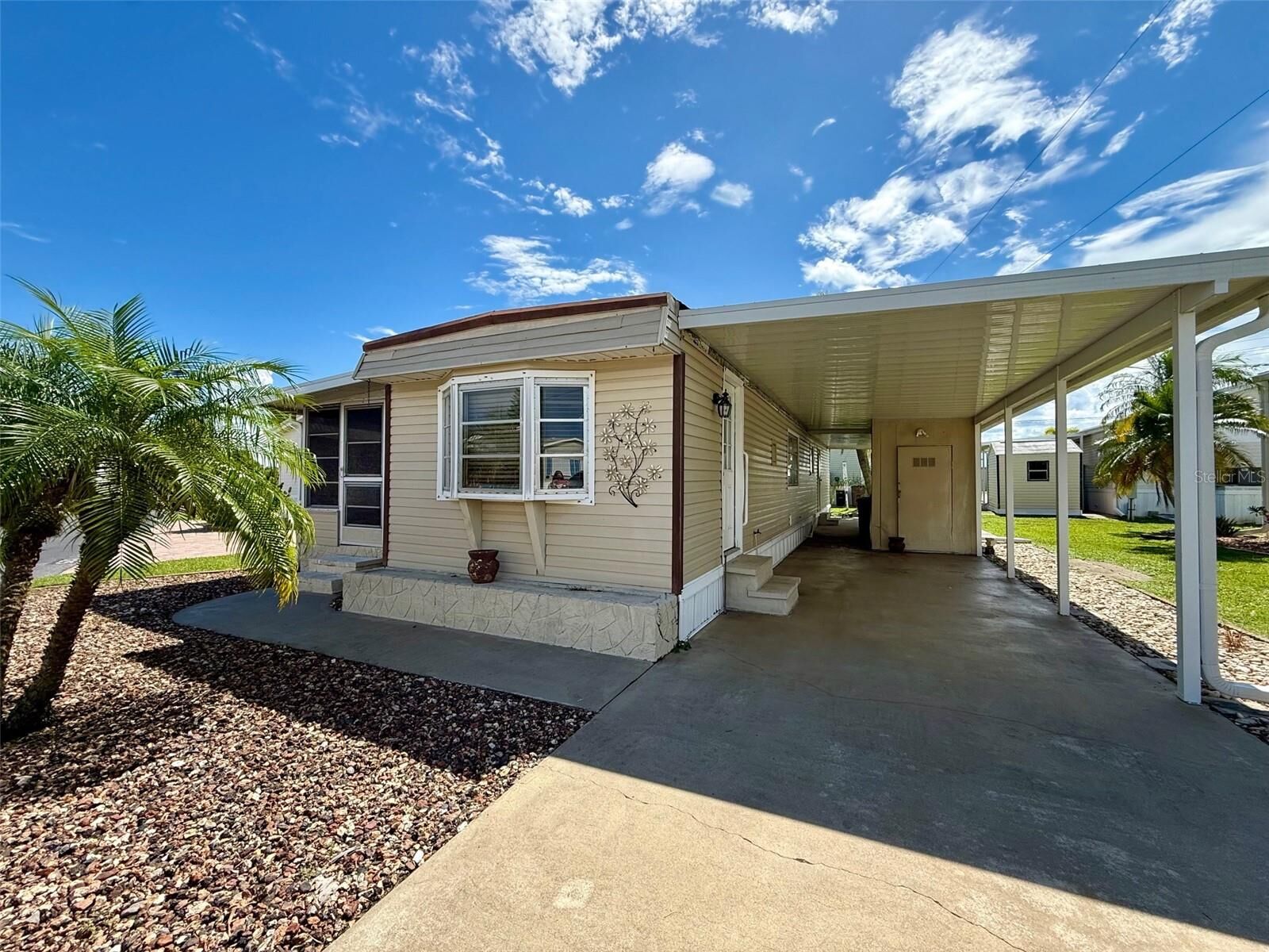 Property Photo: 10100 Burnt Store Road 124 FL 33950