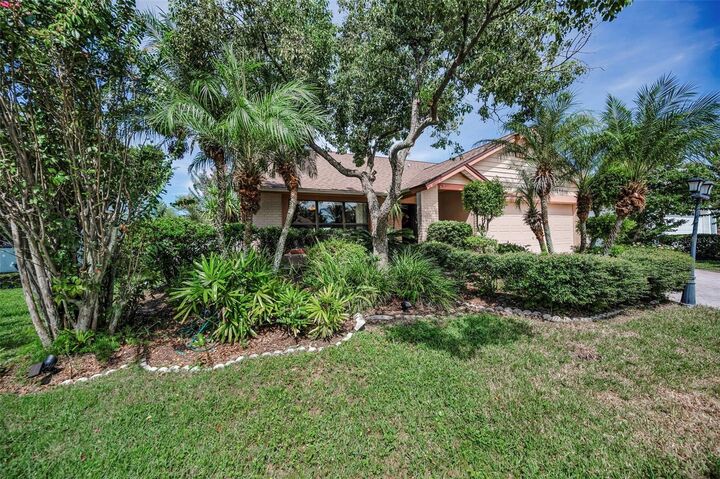 Property Photo: 8609 Thimbleberry Lane FL 33635