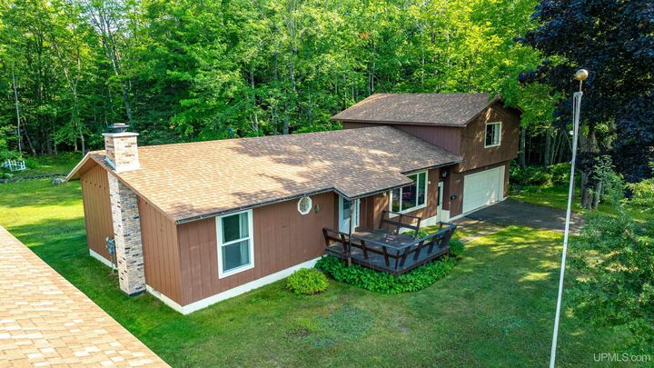 Property Photo: 46396 Maple St Street MI 49921