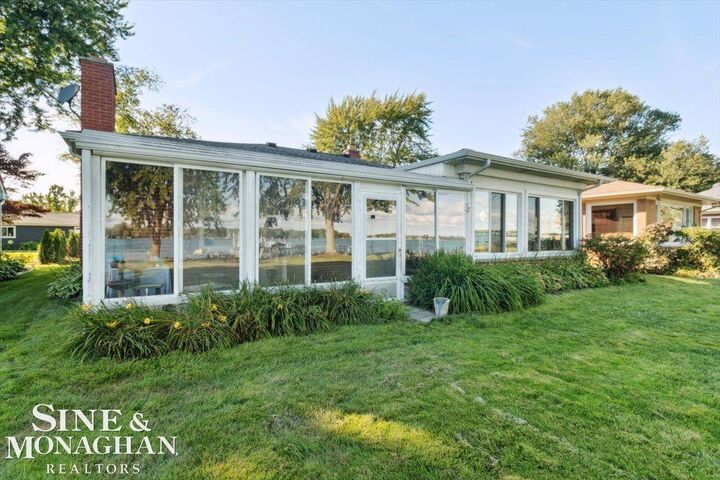 Property Photo:  1915 S Parker Street  MI 48039 