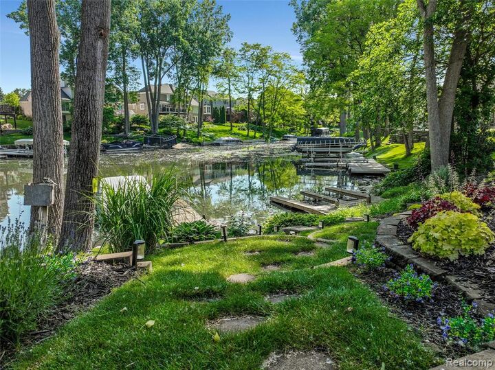 Property Photo: 1412 Marina Pointe Blvd MI 48362 3905