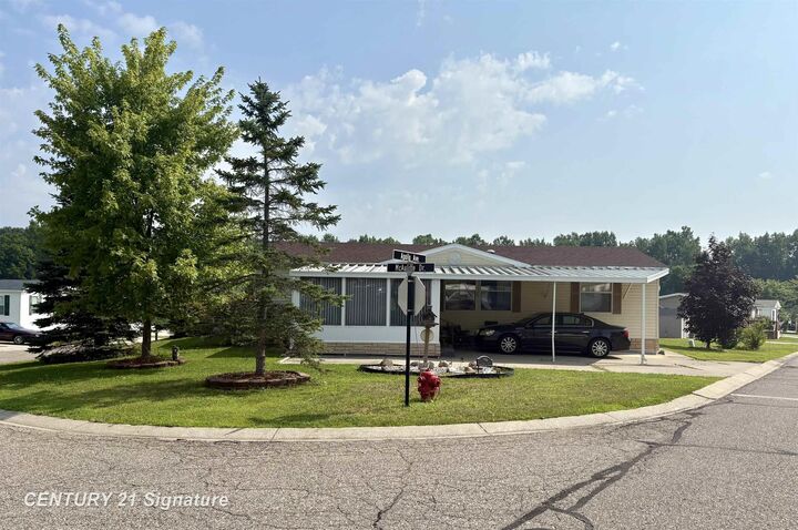 Property Photo:  196 Apollo Avenue  MI 48433 
